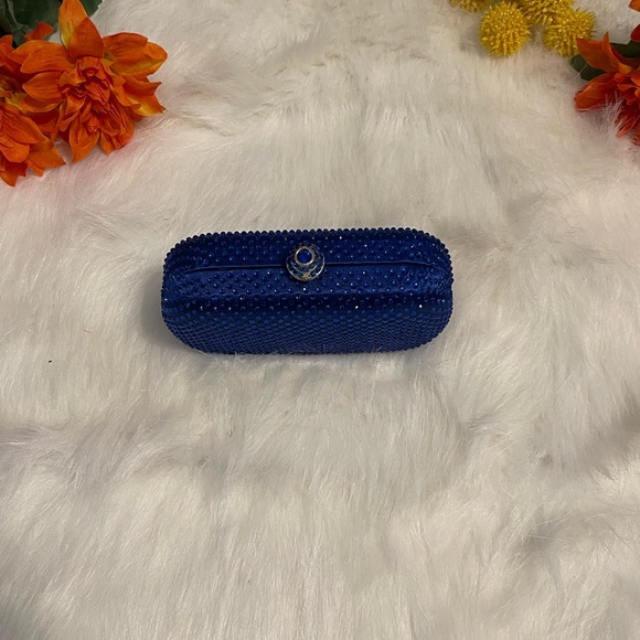 Purse - Picture 2 of 3